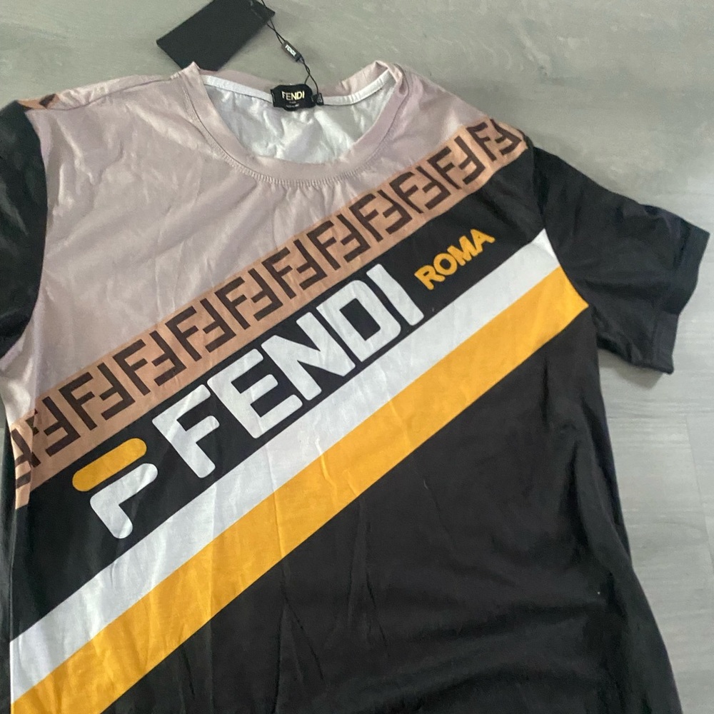 Fendi cross Pattern T-shirt (multi-color)